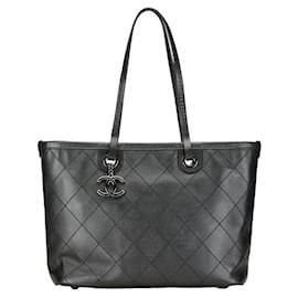 Chanel-Chanel Quilted Leather Tote Bag Leather Tote Bag in Good condition-Other