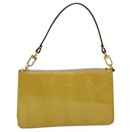 Louis Vuitton-LOUIS VUITTON Pochette Monogram Vernis Lexington Beige M91010 Auth LV 76031-Beige