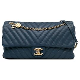 Chanel-Blue Chanel Jumbo Chevron calf leather Medallion Single Flap Shoulder Bag-Blue