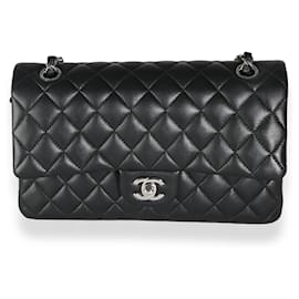 Chanel-Sac à rabat doublé classique moyen en cuir d'agneau matelassé noir Chanel-Noir