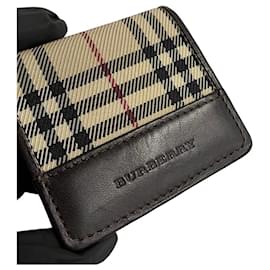 Burberry-Monedero de lona y cuero con estampado de cuadros de Burberry en muy buen estado-Otro