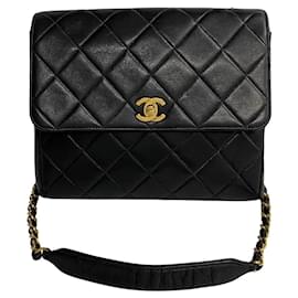 Chanel-Chanel CC Quilted Leather Chain Crossbody Bag Leather Crossbody Bag in Very Good Condition-Other