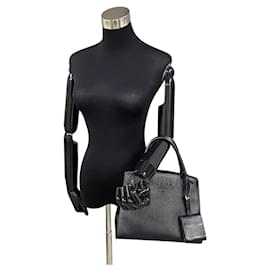Prada-Prada Saffiano Leather Handbag Leather Handbag in Good condition-Other