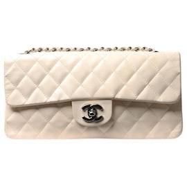 Chanel-Off white 2004 Bolsa clássica vintage de pele de cordeiro com aba única-Branco