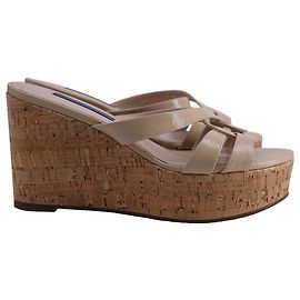 Stuart Weitzman Cadence Wedge Sandals in Beige Leather Beige