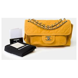 Chanel-CHANEL Bag in Yellow Leather - 101987-Yellow