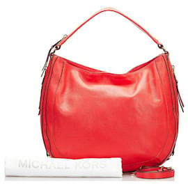Michael Kors-Michael Kors Leather Julia Shoulder Bag Leather Shoulder Bag in Good condition-Red