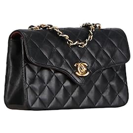 Chanel-Chanel Mini Classic Single Flap Bag Leather Shoulder Bag in Good condition-Black