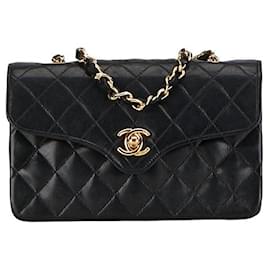 Chanel-Chanel Mini Classic Single Flap Bag  Leather Shoulder Bag in Good condition-Black