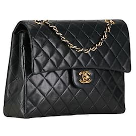 Chanel-Chanel Medium Classic lined Flap Bag  Leather Shoulder Bag in Good condition-Black