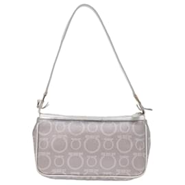 Salvatore Ferragamo-Salvatore Ferragamo Pochette Accessoire Cuir Argent Auth 77331-Argenté