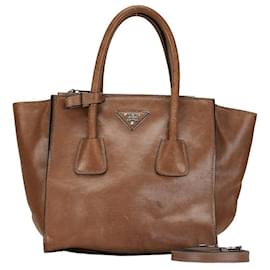 Prada-Prada Leather Handbag with Triangle Logo Plate in Good Condition-Brown