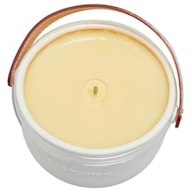 Louis Vuitton-Louis Vuitton Dehor Il Neige Aroma Candle Ceramic Other in Excellent condition-White