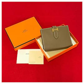 Hermès-Hermes Leather Bearn H Compact Wallet  Leather Short Wallet in Excellent condition-Brown