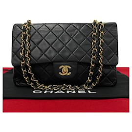 Chanel-Sac à bandoulière en cuir à rabat doublé classique moyen Chanel en bon état-Noir