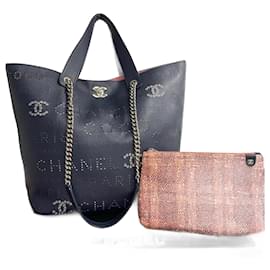 Chanel-Chanel CC Logo Eyelets Tasche Leder Tote Bag in sehr gutem Zustand-Andere