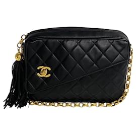 Chanel-Sac bandoulière en cuir Chanel CC Matelasse Camera Bag en bon état-Noir