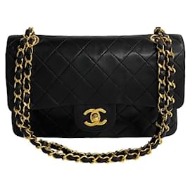 Chanel-Chanel Small Classic Double Flap Bag  Leather Handbag in Very Good Condition-Black