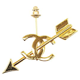 Chanel-Chanel CC Cupid Brooch Metal Brooch in Good condition-Golden