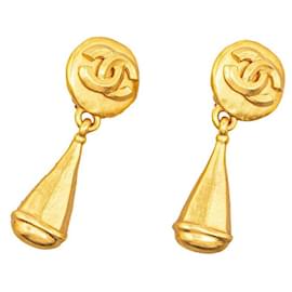 Chanel-Chanel CC Clip On Swing Earrings  Metal Earrings in Excellent condition-Golden