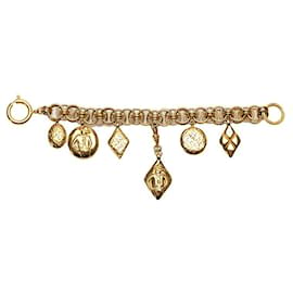 Chanel-Bracelet chaîne emblématique Chanel CC Multi Charms Bracelet en métal en bon état-Doré