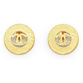 Chanel-Chanel CC Clip On Earrings  Metal Earrings in Excellent condition-Golden