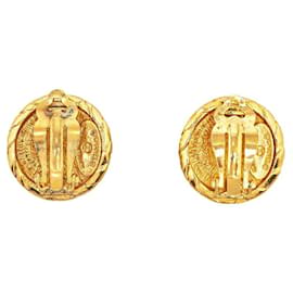 Chanel-Chanel CC Clip On Earrings  Metal Earrings in Good condition-Golden