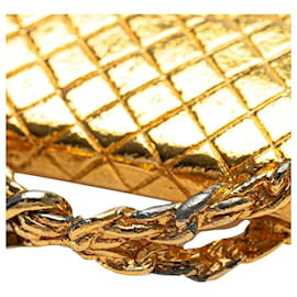 Chanel-Collier pendentif sac à rabat et chapeau Chanel Collier en métal en bon état-Doré