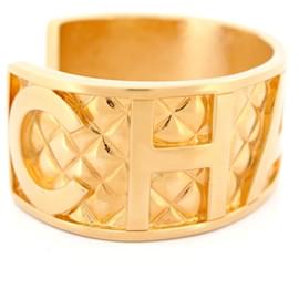 Chanel-VINTAGE CHANEL BRACELET LOGO QUILTED CUFF 1997 T17 GOLDEN METAL STRAP-Golden