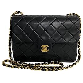 Chanel-Chanel Classic Mini Single Flap Bag Leather Crossbody Bag in Good condition-Black