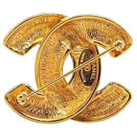 Chanel-Chanel Quilted CC Logo Brooch Metal Brooch in Good condition-Golden