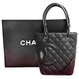 Chanel-Chanel Matelassé Cambon Petit Sac Tote en Cuir 40977 en Excellent État-Noir