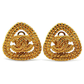 Chanel-Boucles d'oreilles à clip Chanel CC Triangle Frame Boucles d'oreilles en métal en bon état-Doré