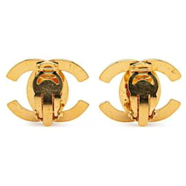 Chanel-Boucles d'oreilles clip Chanel CC Turnlock Boucles d'oreilles en métal en bon état-Doré