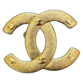 Chanel-Chanel brooch-Golden