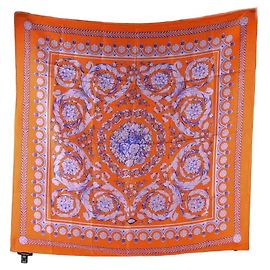 Versace Lenço quadrado de seda Laranja