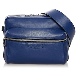 Louis Vuitton-Sac bandoulière Louis Vuitton Taiga Outdoor Messenger PM bleu-Bleu