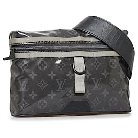 Louis Vuitton-Black Louis Vuitton Monogram Eclipse Glaze Messenger Crossbody Bag-Black
