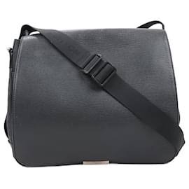 Louis Vuitton-Louis Vuitton Taiga Viktor Crossbody Bag in Ardoise M30142-Black