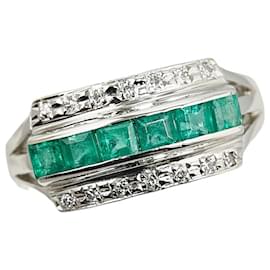 & Other Stories-LuxUness Platinum Emerald Diamond Ring  Metal Ring in Excellent condition-Silvery