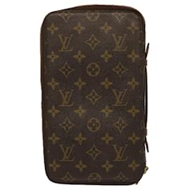 Louis Vuitton-LOUIS VUITTON Monogram Poche Escapade Travel Case M60113 LV Auth 76227-Monogram