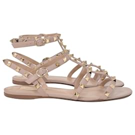 Valentino Garavani-Valentino Garavani Rockstud Flat Sandals in Beige Leather-Beige