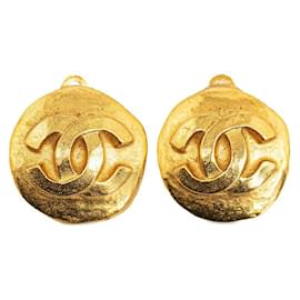 Chanel-Chanel CC Clip On Earrings Metal Earrings in Good condition-Golden