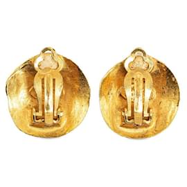 Chanel-Chanel CC Clip On Earrings Metal Earrings in Good condition-Golden