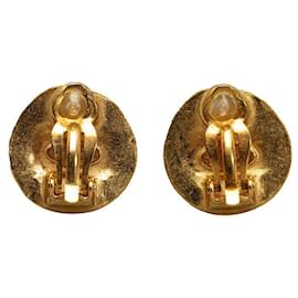 Chanel-Chanel CC Clip On Earrings Metal Earrings in Excellent condition-Golden