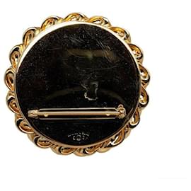 Chanel-Chanel CC Logo Brooch Metal Brooch in Good condition-Golden