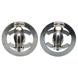 Chanel-Chanel CC Turnlock Clip On Earrings Metal Earrings in Good condition-Silvery