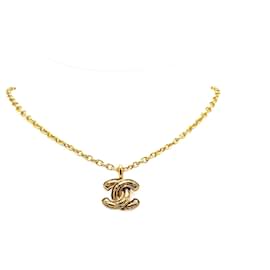 Chanel-Chanel Gold Gold Plated CC Quilted Pendant Necklace-Golden