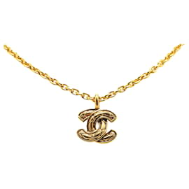 Chanel-Chanel Gold Gold Plated CC Quilted Pendant Necklace-Golden