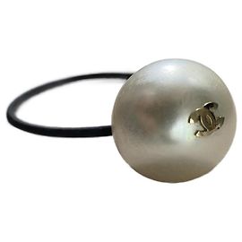 Chanel Haarschmuck Aus weiß